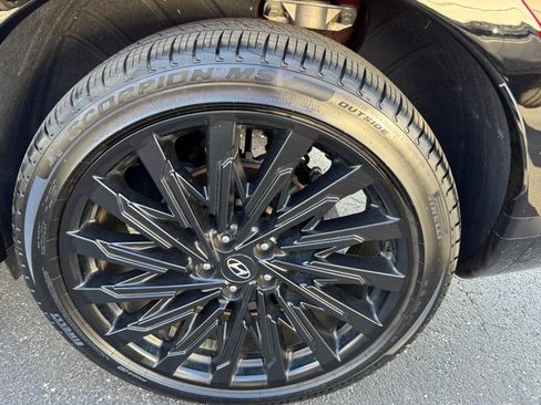 Used 2024 Hyundai Santa Fe Calligraphy image 7