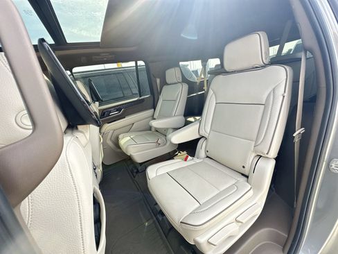 Certified 2025 GMC Yukon XL Denali w/ Denali Reserve Package AWD/4WD image 26