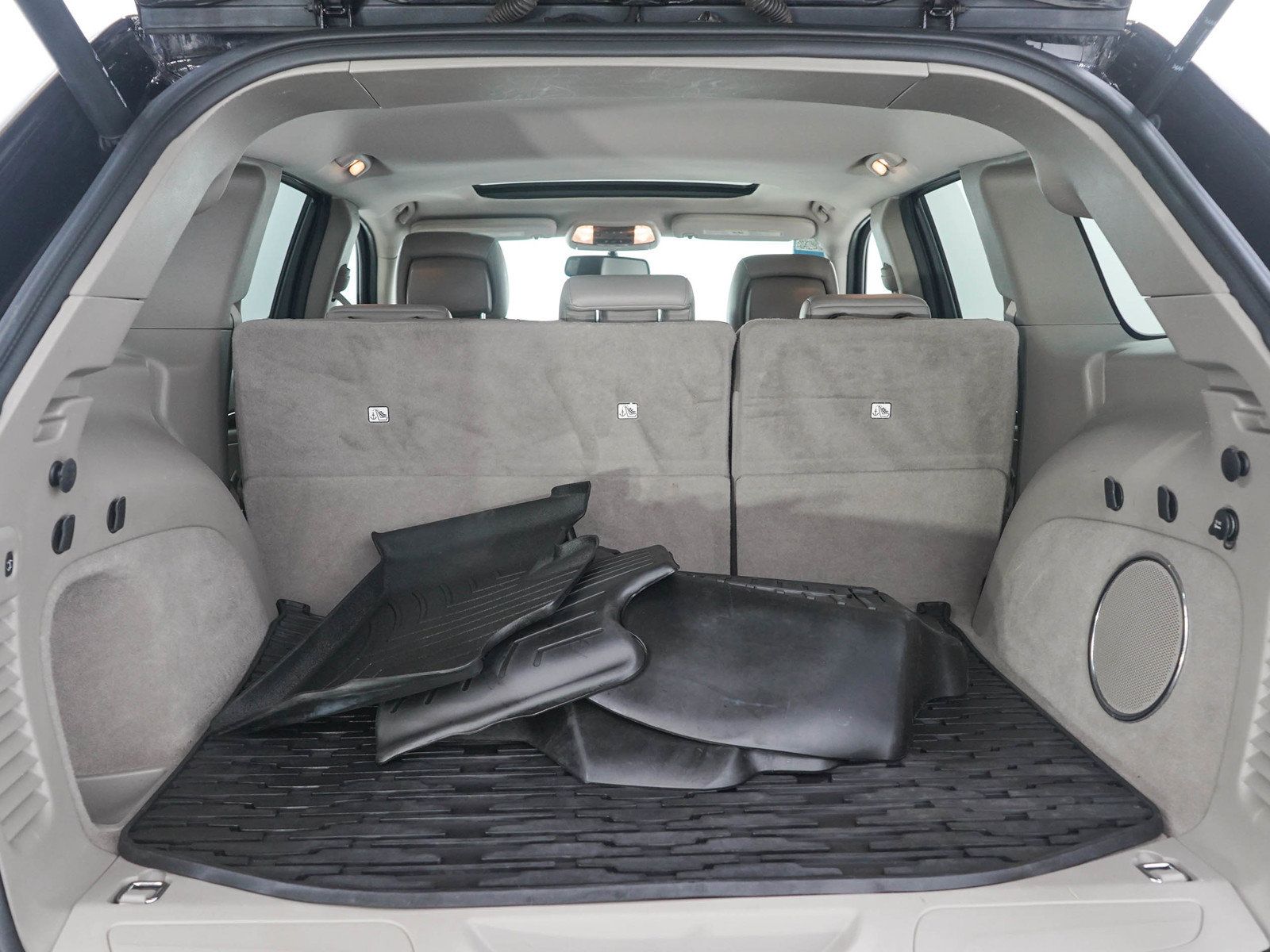 Used 2013 Jeep Grand Cherokee Laredo AWD/4WD image 9