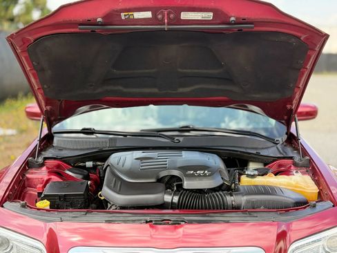 Used 2014 Chrysler 300 RWD image 29