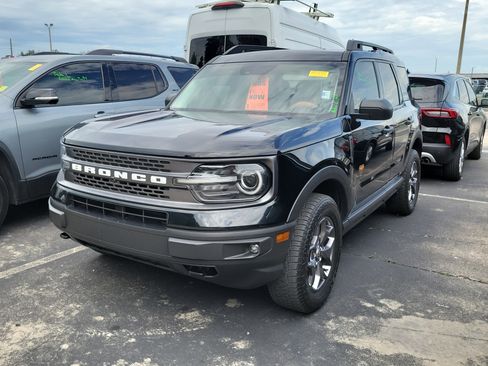 Used 2023 Ford Bronco Sport Badlands AWD/4WD image 3
