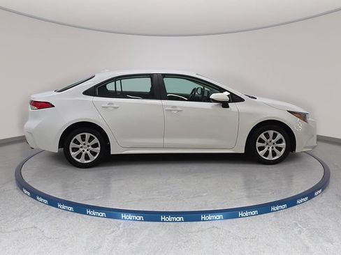 Certified 2025 Toyota Corolla LE FWD image 4