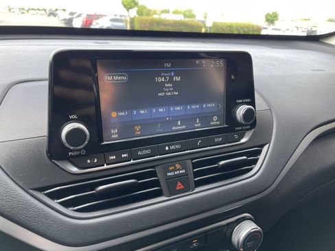 Used 2022 Nissan Altima 2.5 S FWD image 19