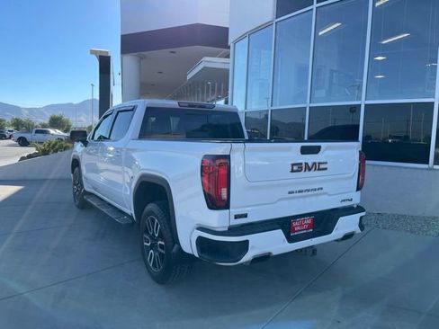 Used 2019 GMC Sierra 1500 AT4 w/ AT4 Premium Package AWD/4WD image 4