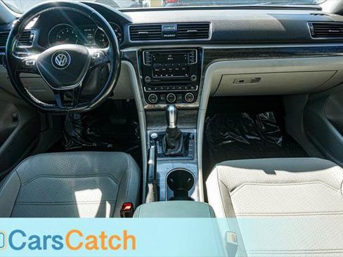 Used 2018 Volkswagen Passat 2.0T SE FWD image 23