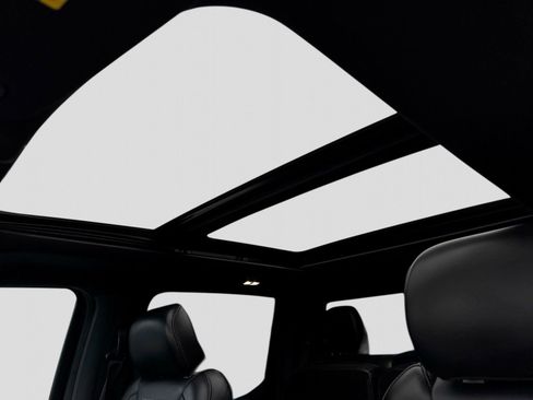 Used 2020 Ford F150 Raptor w/ Equipment Group 802A Luxury image 23