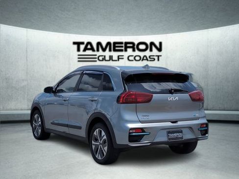 Used 2022 Kia Niro EX Premium FWD image 3