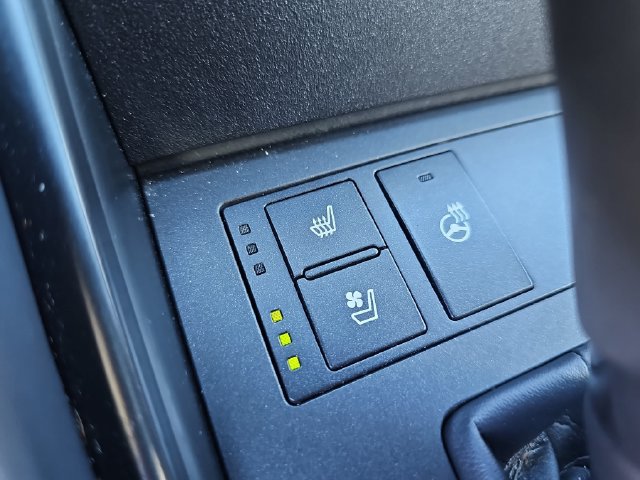 Used 2024 Lexus IS 300 w/ Comfort Package RWD image 28