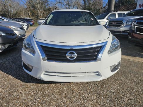 Used 2014 Nissan Altima 2.5 S w/ Sport Value Package image 2
