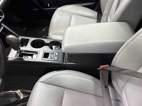 Used 2018 Subaru Outback 2.5i Limited image 23