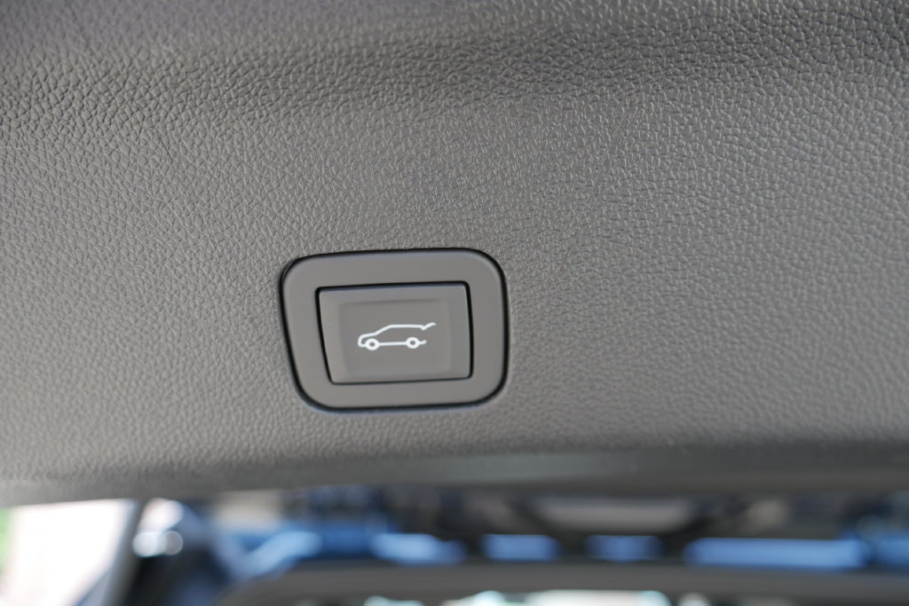 New 2026 Chevrolet Tahoe Premier AWD/4WD image 9