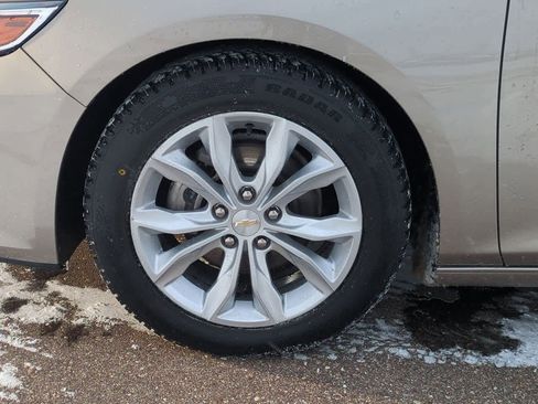 Used 2022 Chevrolet Malibu LT image 13