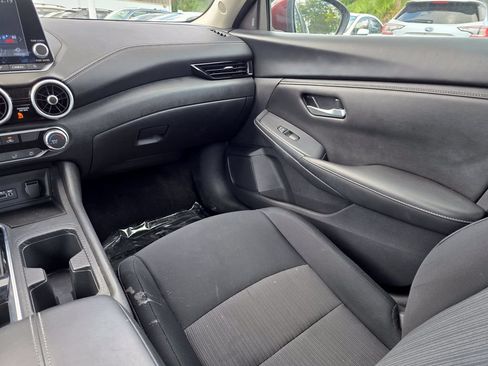 Used 2024 Nissan Sentra SV FWD image 14