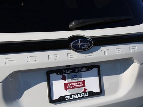 Used 2025 Subaru Forester Limited image 11