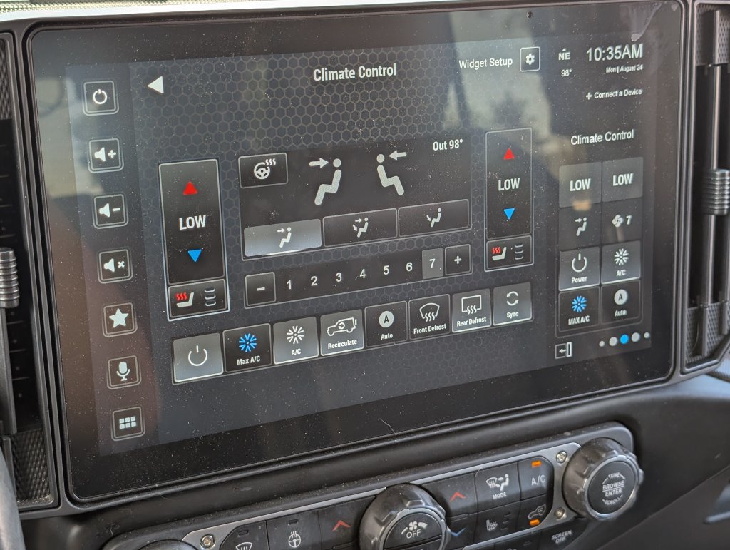 Used 2018 Jeep Wrangler Unlimited Rubicon w/ Dual Top Group AWD/4WD image 15
