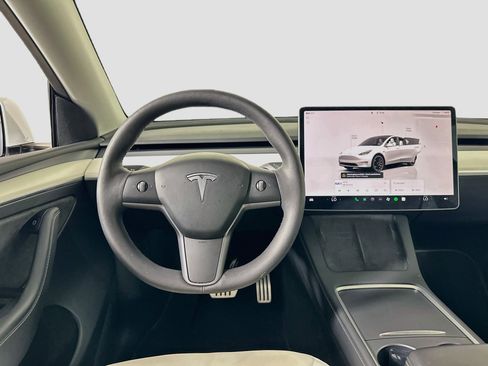 Used 2023 Tesla Model Y Performance AWD/4WD image 16