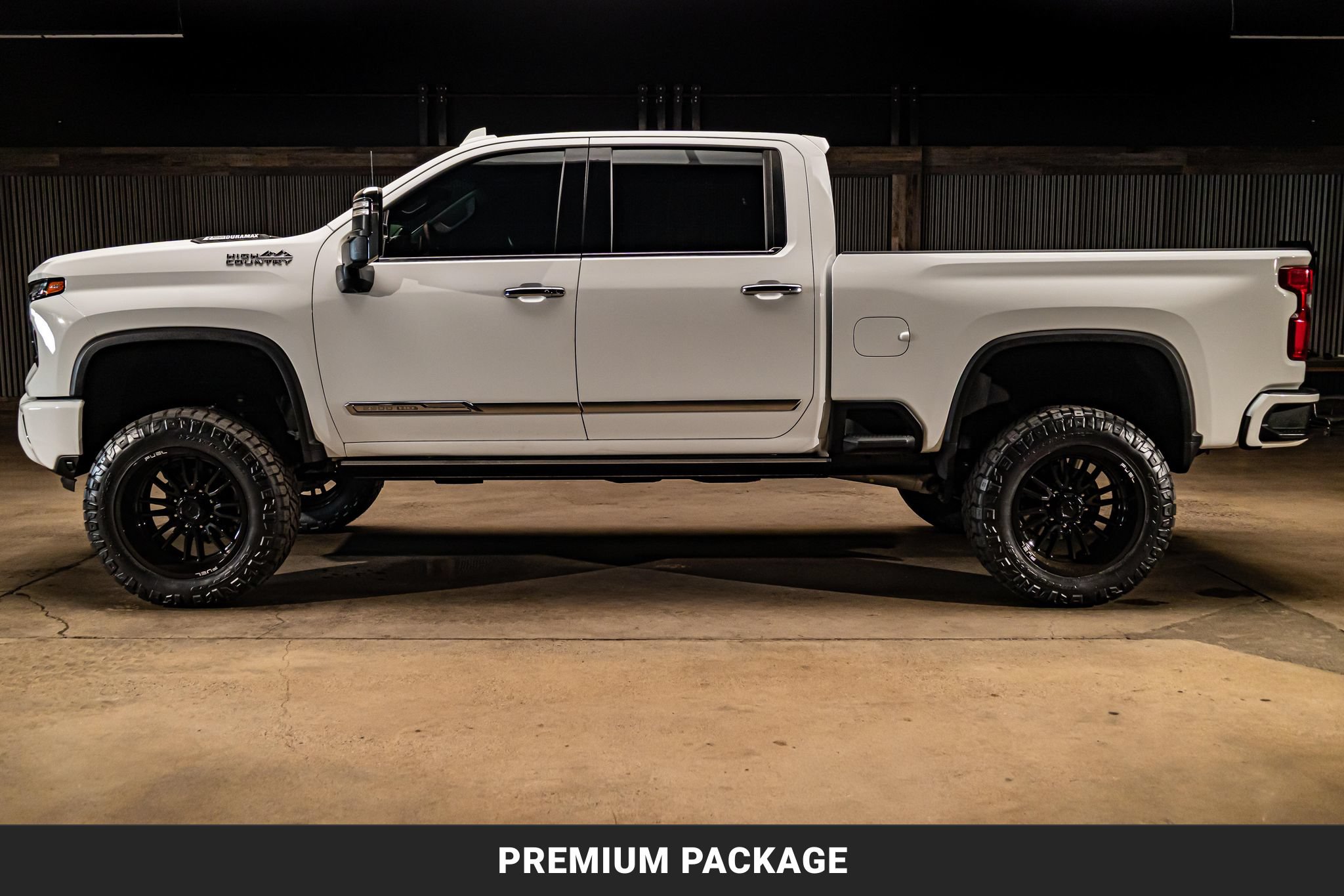 Used 2024 Chevrolet Silverado 2500 High Country w/ High Country Premium Package AWD/4WD image 6