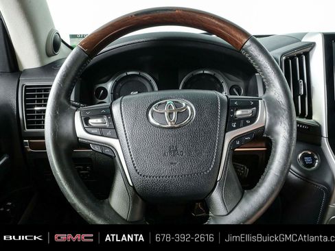 Used 2017 Toyota Land Cruiser AWD/4WD image 10
