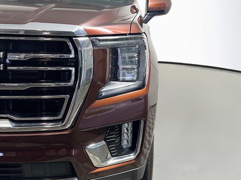 Used 2023 GMC Yukon SLT w/ Max Trailering Package AWD/4WD image 11