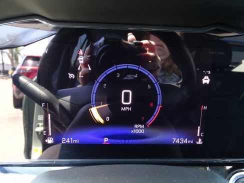 Used 2025 Chevrolet Trax ACTIV FWD image 14