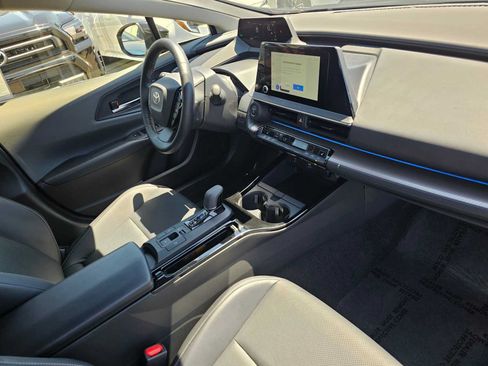 Certified 2026 Toyota Prius XLE FWD image 11