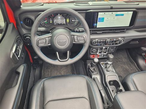 Used 2024 Jeep Wrangler Unlimited Rubicon 4xe image 12