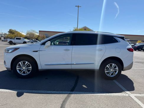 Used 2020 Buick Enclave Essence w/ Sound and Sites Package FWD image 3