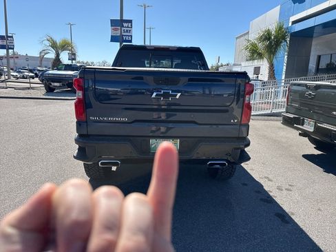 Used 2021 Chevrolet Silverado 1500 LT Trail Boss w/ Convenience Package II image 11