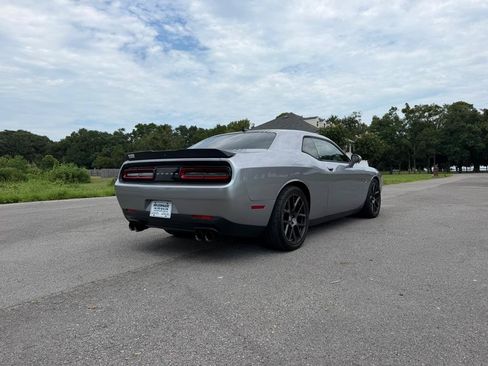 Used 2016 Dodge Challenger R/T Scat Pack RWD image 5