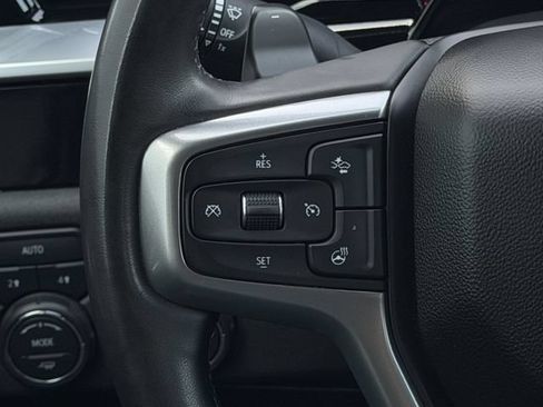 Used 2023 Chevrolet Silverado 1500 LT w/ Leather Package AWD/4WD image 18