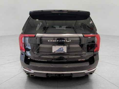 Used 2025 GMC Yukon XL Denali AWD/4WD image 24