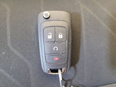Used 2017 Chevrolet Trax LT AWD/4WD image 32