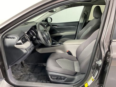 Used 2024 Toyota Camry LE image 7