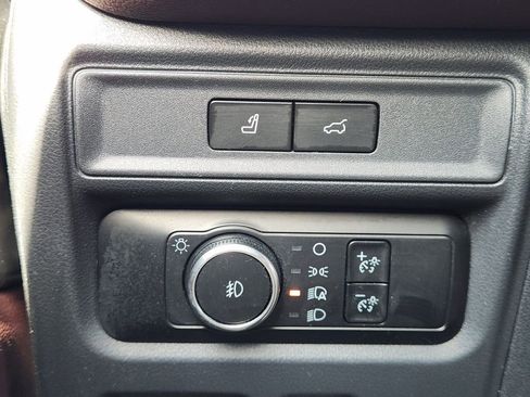 Certified 2024 Ford Expedition Limited image 21