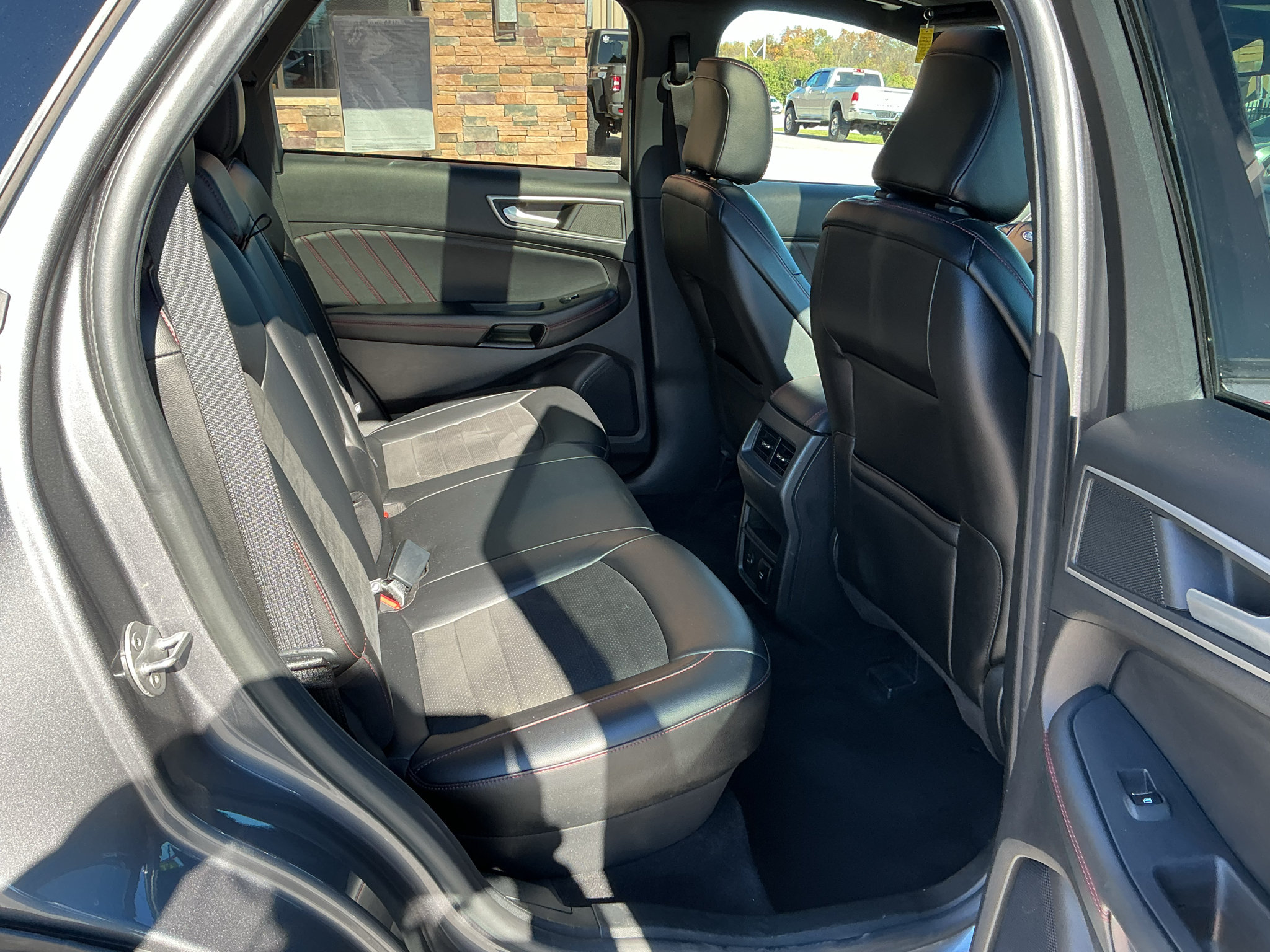 Used 2021 Ford Edge ST-Line AWD/4WD image 25