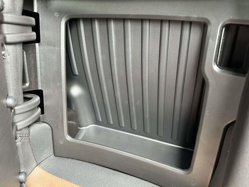 Used 2024 Chevrolet Silverado 2500 High Country image 26