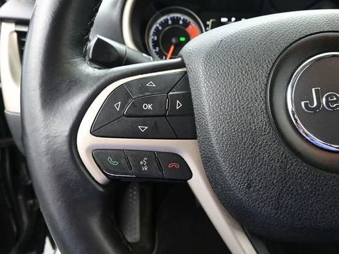 Used 2016 Jeep Cherokee Latitude w/ Comfort/Convenience Group AWD/4WD image 30