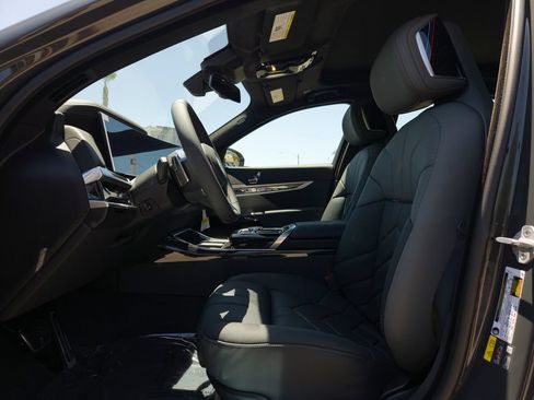 New 2026 BMW i7 eDrive50 w/ M Sport Package RWD image 7