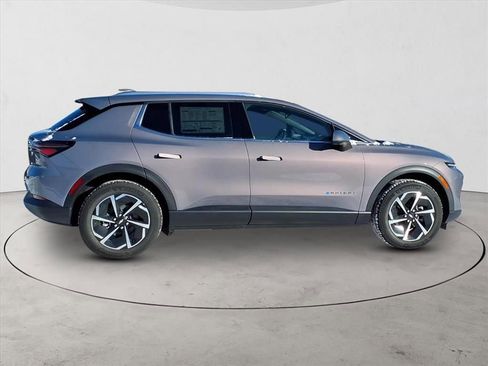 New 2026 Chevrolet Equinox EV LT image 4