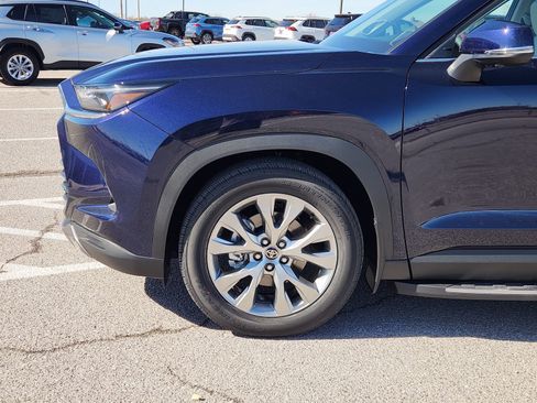 New 2026 Toyota Grand Highlander Limited image 9