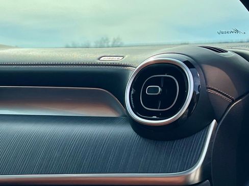 Certified 2023 Mercedes-Benz GLC 300 4MATIC image 17