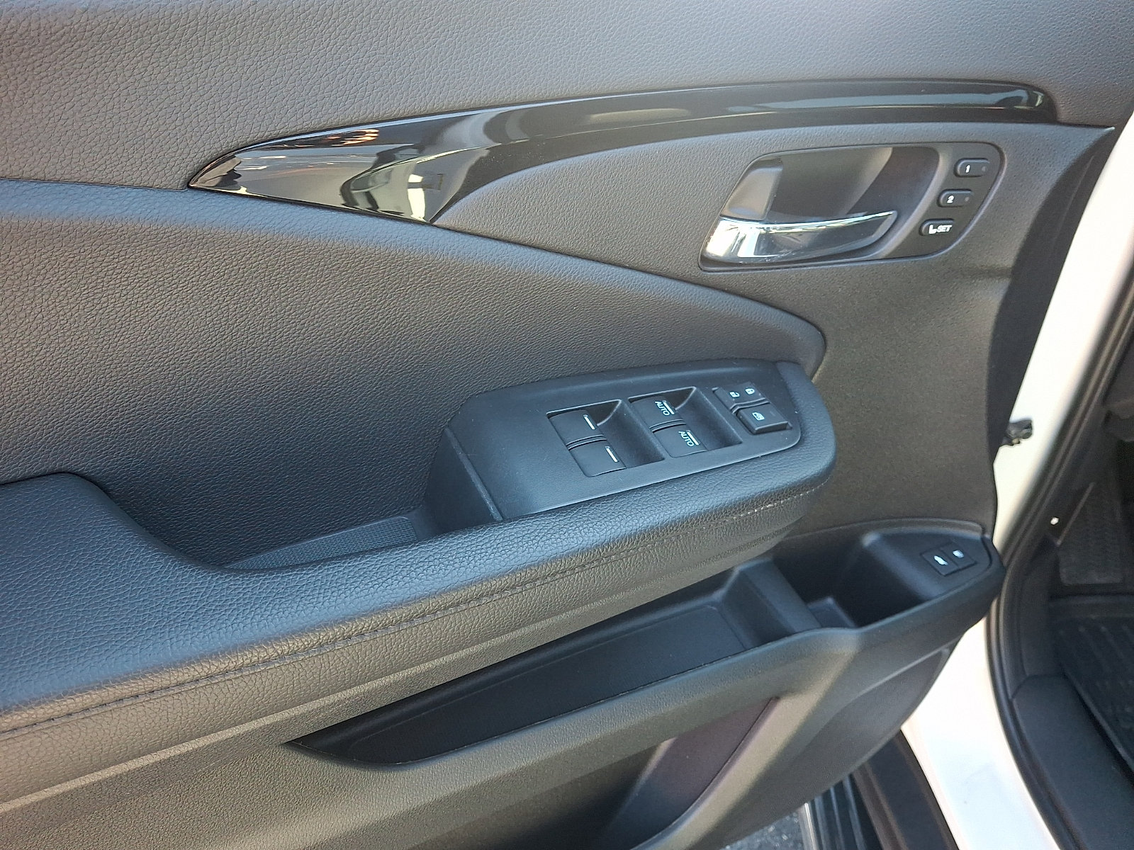 Certified 2022 Honda Pilot Touring image 12