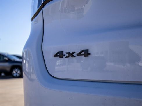 New 2026 Jeep Compass Latitude image 10