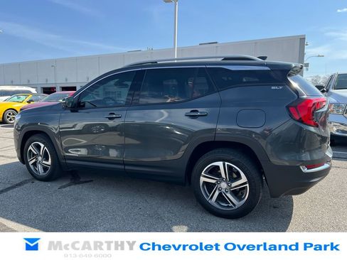 Used 2021 GMC Terrain SLT image 5