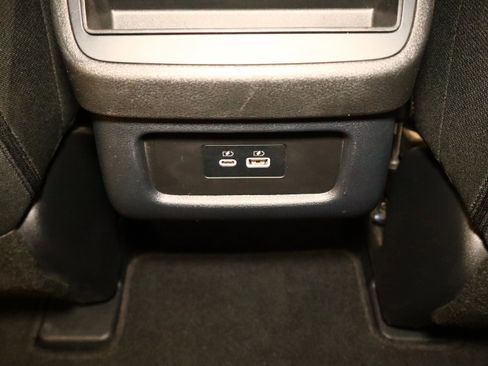 Used 2024 Nissan Pathfinder S image 39