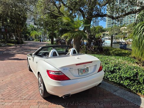 Used 2014 Mercedes-Benz SLK 250 image 30