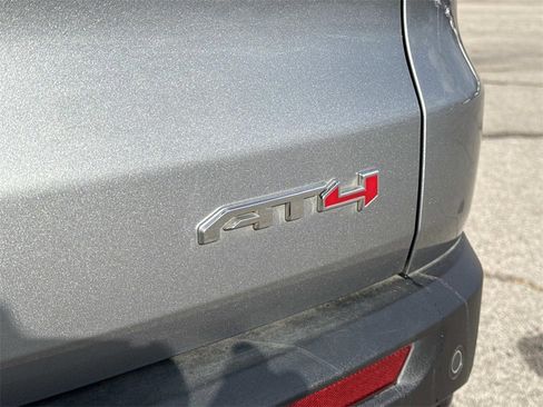 Used 2024 GMC Acadia AT4 w/ Luxury Package image 6