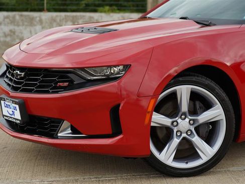 Used 2016 Chevrolet Camaro SS RWD image 15