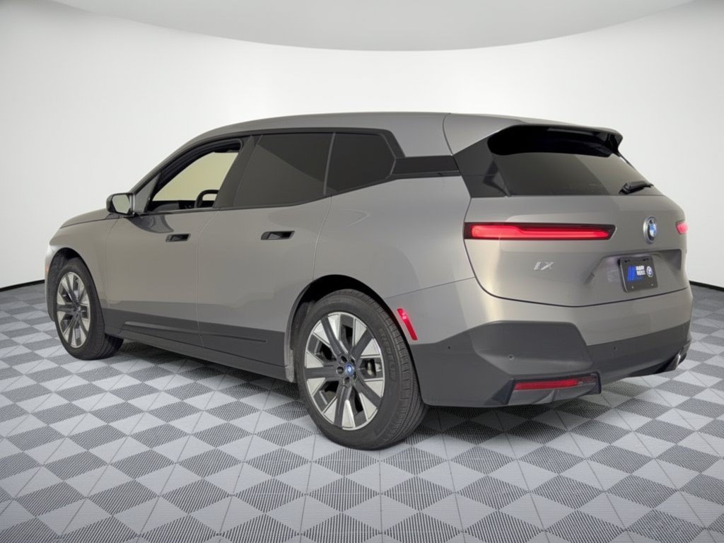 Certified 2024 BMW iX xDrive50 AWD/4WD image 3