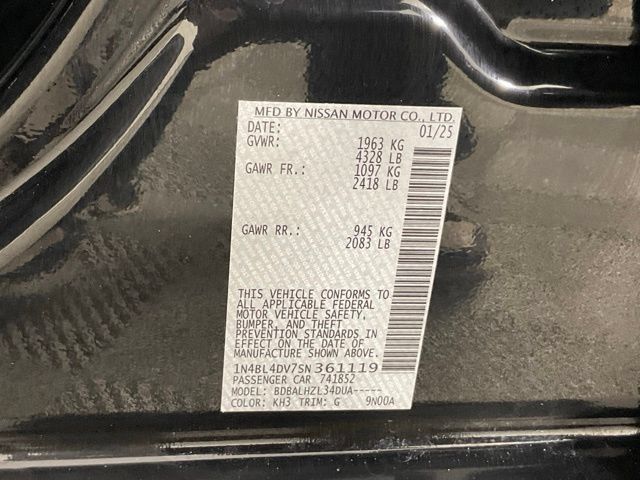 Used 2025 Nissan Altima 2.5 SV FWD image 24
